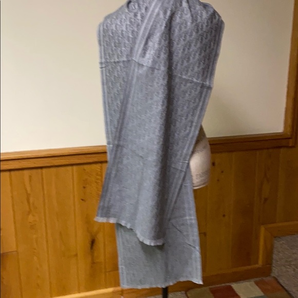 Scarf - Picture 3 of 3